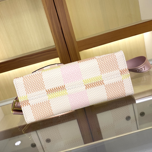 ルイヴィトンバッグ着用イメージ